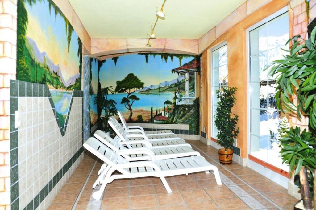 Apartment In Fuegen With A Shared Wellness Екстер'єр фото