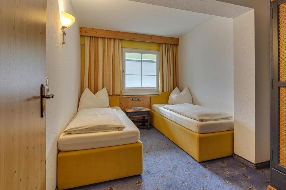 Apartment In Fuegen With A Shared Wellness Екстер'єр фото