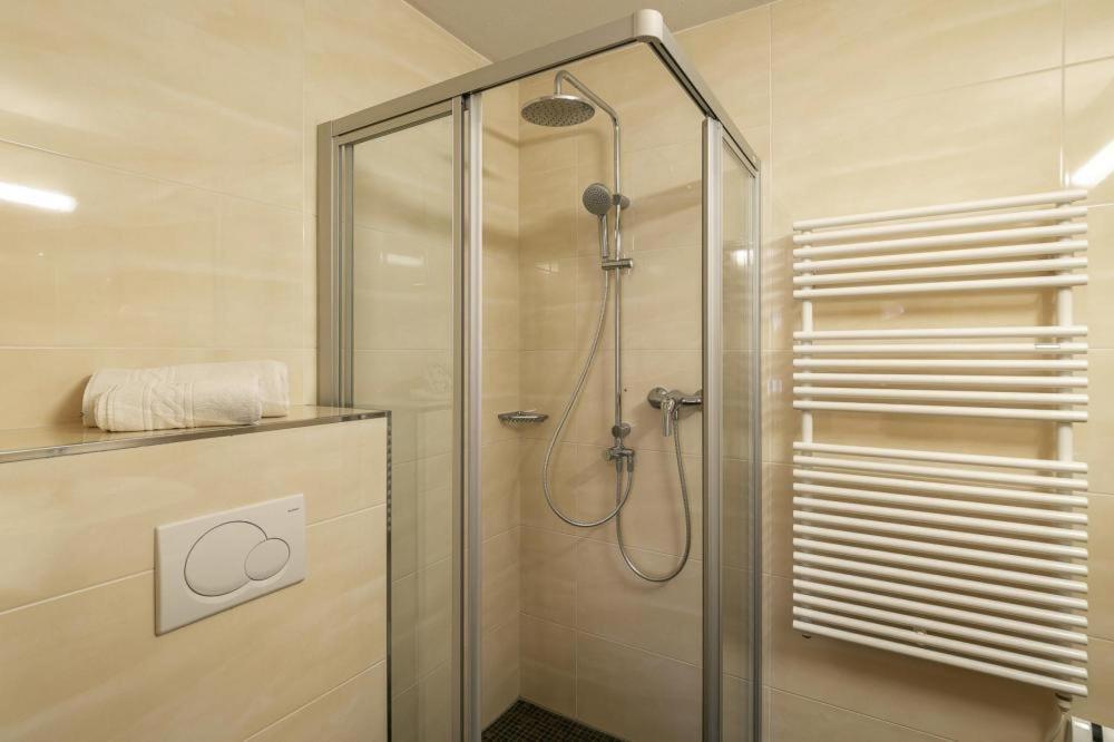 Apartment In Fuegen With A Shared Wellness Екстер'єр фото